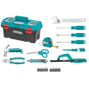 Boîte en plastique avec outils